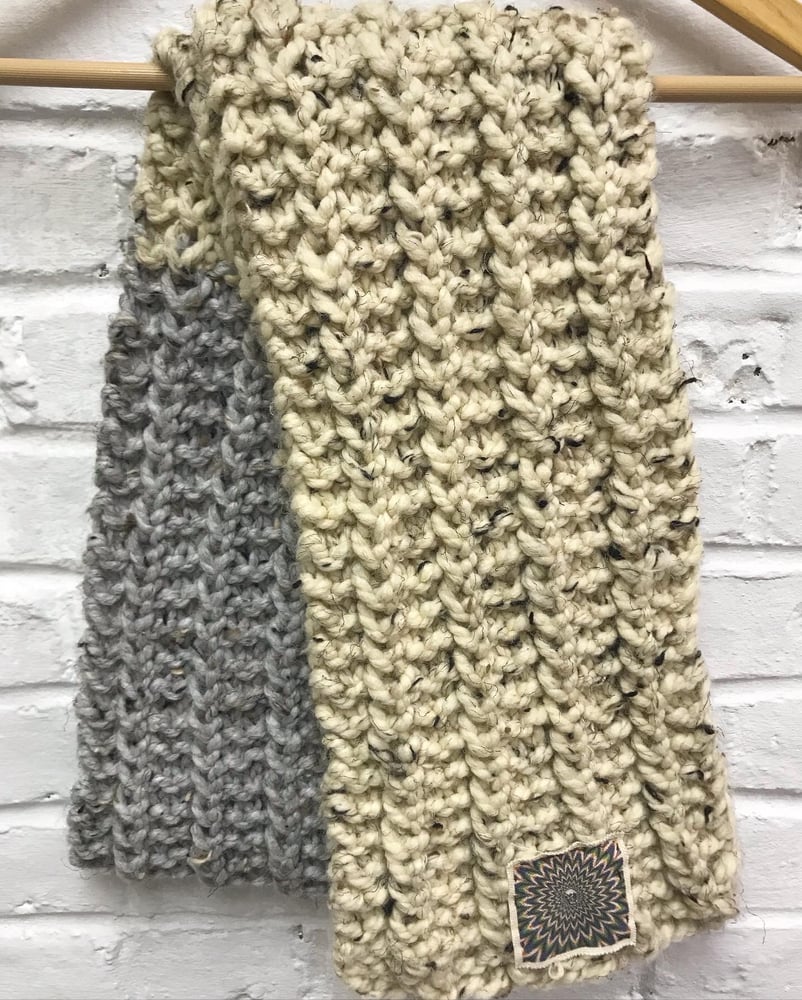 Image of TWO TONE SCARF