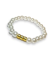 Golden pearl bracelet 