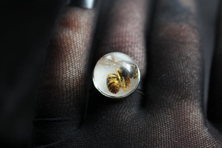 Dead Good naturally deceased wasp ring Image 5