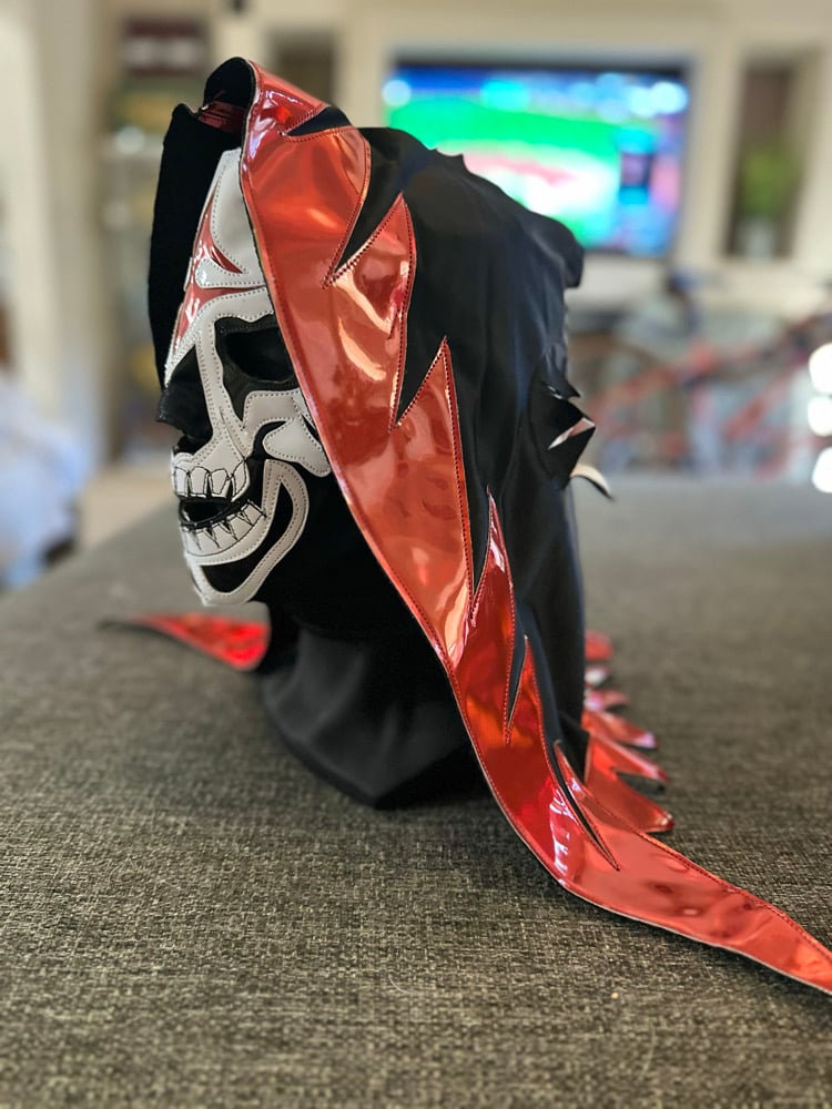 Image of La Parka Chuy Luchador - PRO Mask