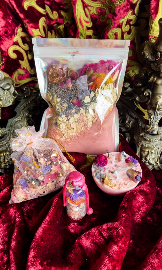 Image of Love Attraction Ritual Candle, Bath Salts & Spell Jars - Ancient Pathways And Traditions  
