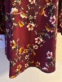 Image 3 of New 2X Amana Floral Top #579*13