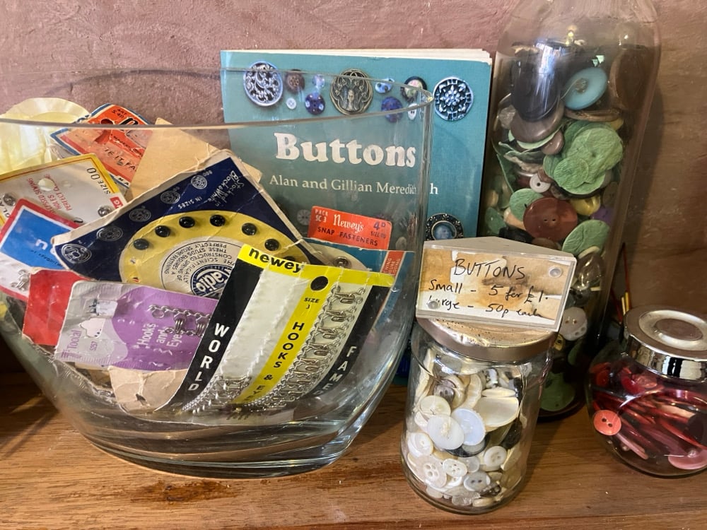 Image of Making n Mending gift box