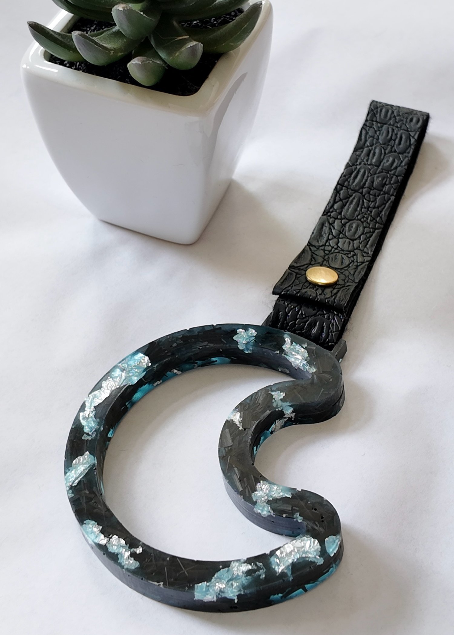 Forged Carbon Moon Tsurikawa