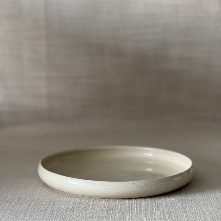 Image of ZEN CURVED DINNER PLATE