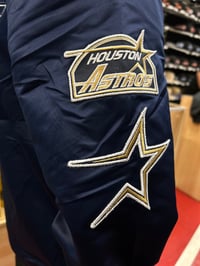Image 4 of Mitchell & Ness lightweight satin bomber