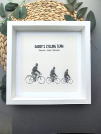 Image 3 of Dad & children on bikes 