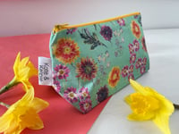 Image 1 of Retro Floral Cosmetic Bag