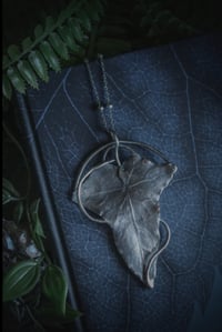 Image 1 of Real ivy leaf necklace (Lórien brooch inspired)