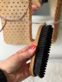 Image 7 of Ancien miroir de courtoisie avec brosse