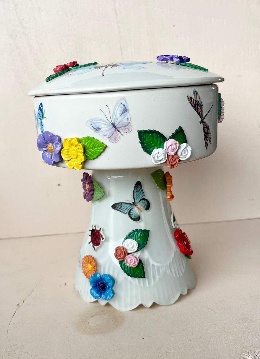 Image of Flower & Insect Trinket Holder