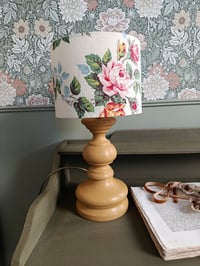 Image 5 of Lampe " Les roses de Louise"