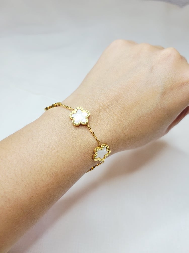 Image of Mother of Pearl Bracelet 