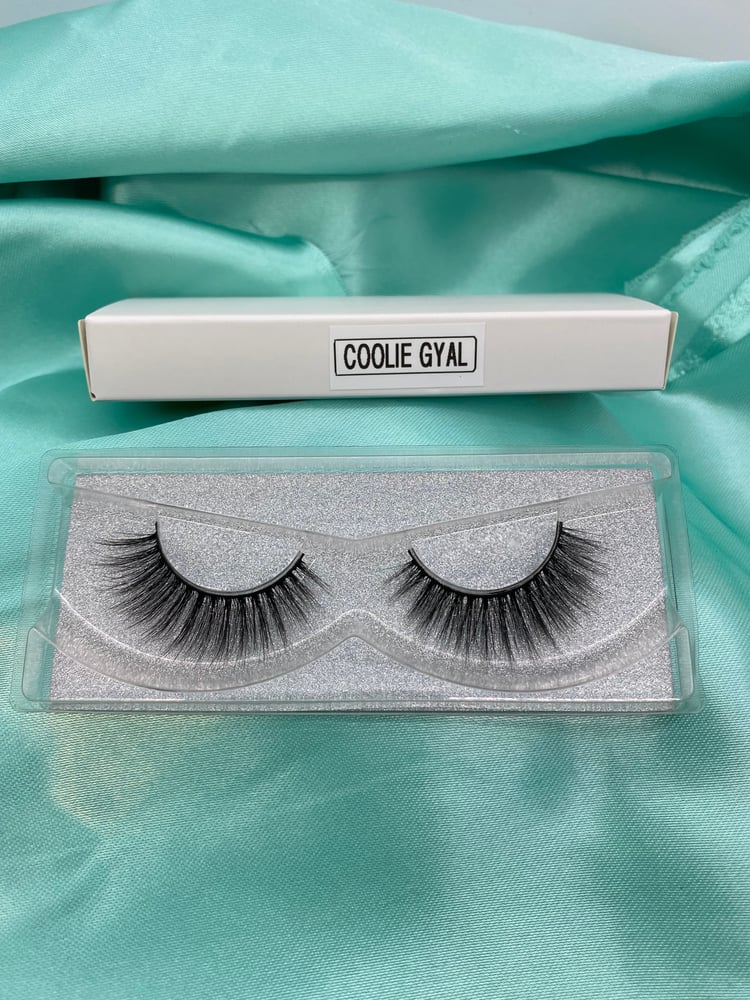 Image of Lotus Lashes LITE