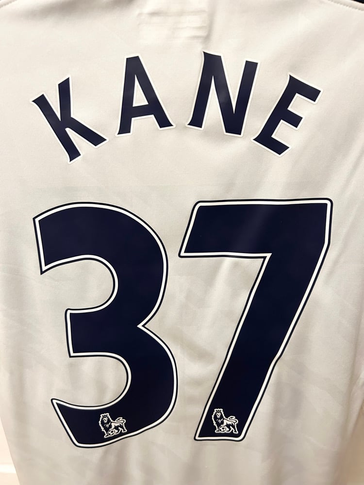 Image of Tottenham Hotspur “KANE 37” 2013/14 Home Shirt + PL patches (M)