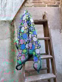 Image 1 of Pañuelo HORTENSIAS verde