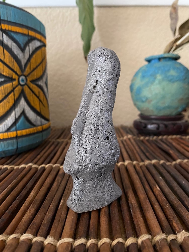 Image of Quick Sculpt Mini Moonrock Moai (b) - Shipping Included 