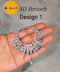 Image 2 of American Diamond Brooch/Saripin 2