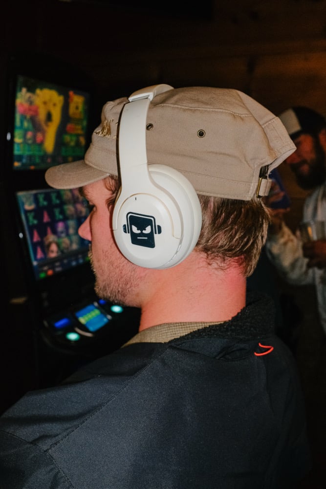 Image of CHARLIE'S OVERHEDZ