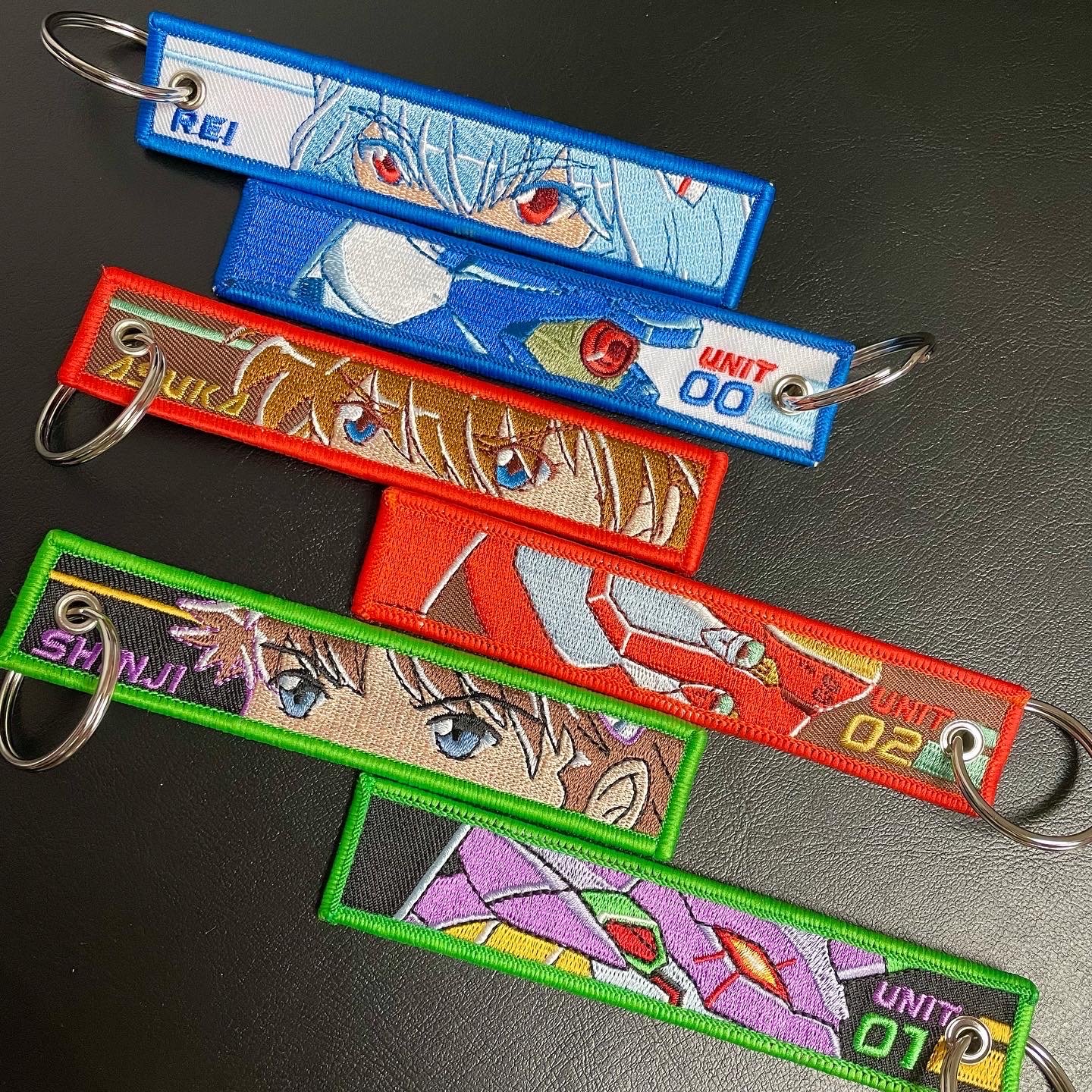 Image of Eva+Pilot Jet Tag