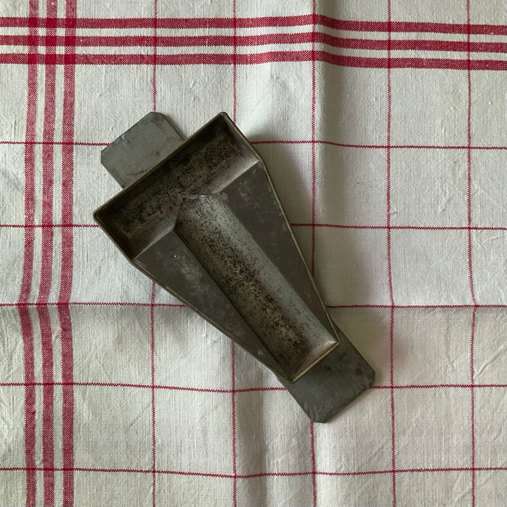 Image of T Chocolate Mould