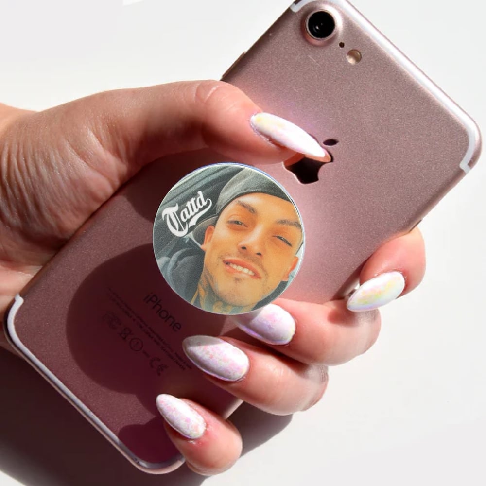 Tattd G portrait popsocket 