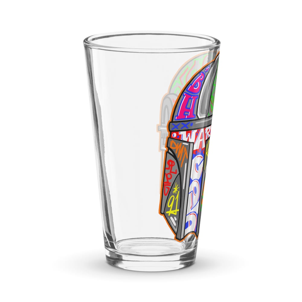 Mando Shaker pint glass