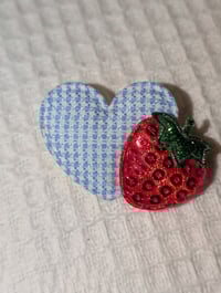 Broche coeur BB