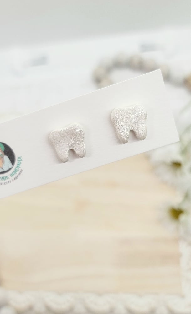 Image of Pearly Whites Tooth Studs