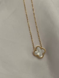 Image 1 of Dainty clover necklace (gold&white)