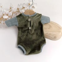 Image 1 of Newborn boys bodysuit Amir | green