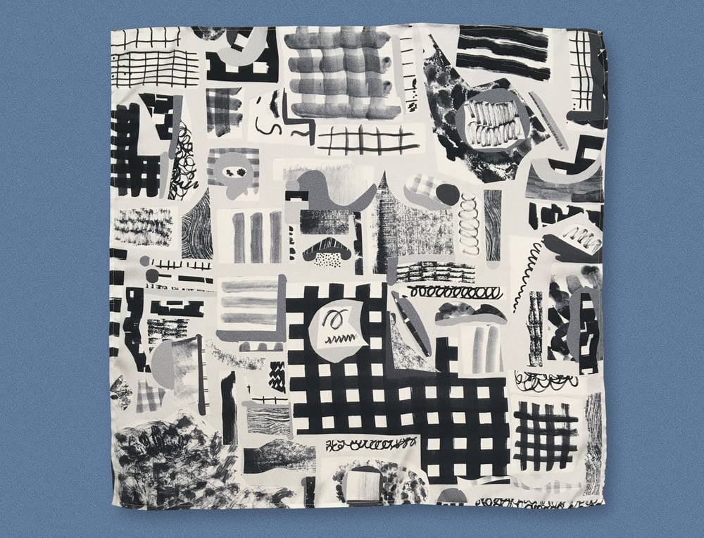 Image of GREY COLLAGE SCARF