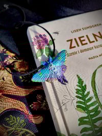 Image 7 of Wisiorek z magiczną ćmą ✨🧚🏻‍♂️