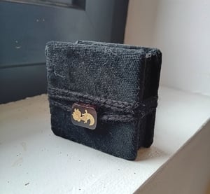 MEHR — mini livre — velours et pages noires