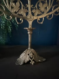 Image 7 of Grand candélabre d’église, en laiton, fin XIXeme siècle