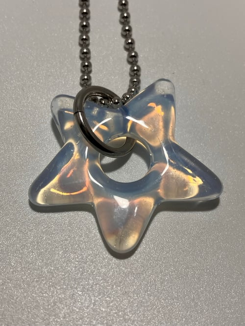 Image of opaline star