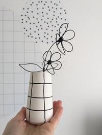 Image 2 of Petit vase à carreaux