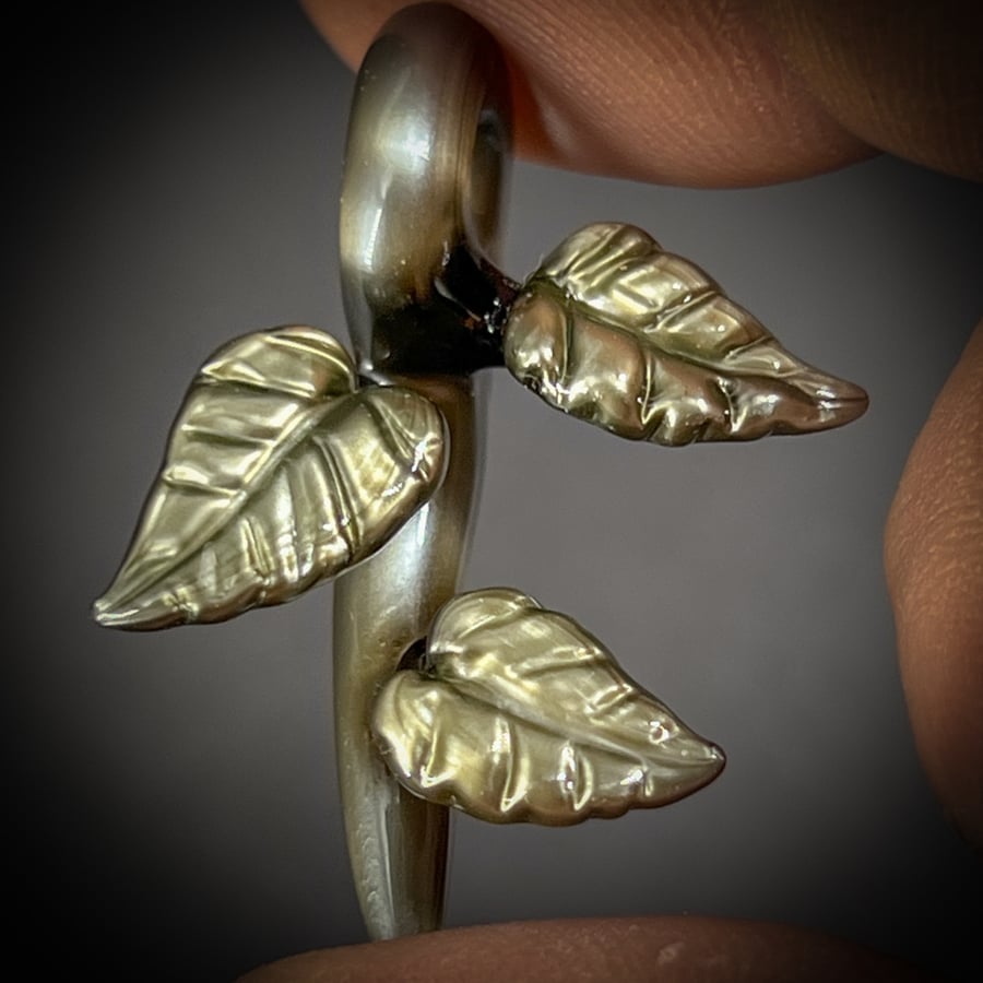 Image of Mini Metallic 3 Leaf Pendant