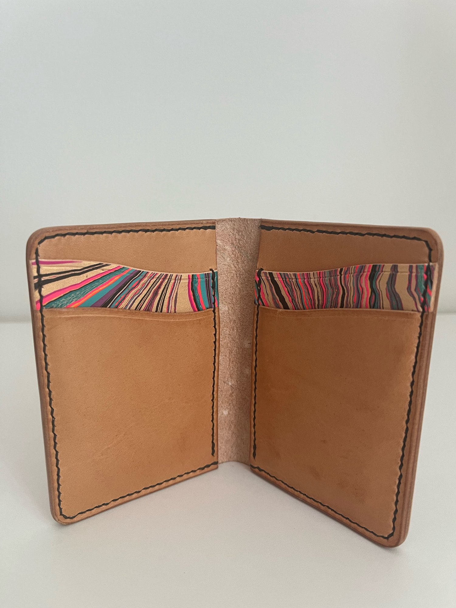 Image of Gold/Black Marbled Vertical Cardholder 