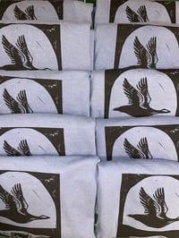 Image 3 of Duck Tee L