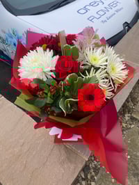 Image 4 of Valentines - Florist choice - Small 