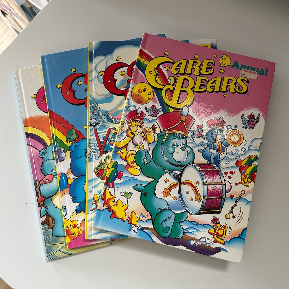 Image of LOT 4 BDS CARE BEARS ANNUAL