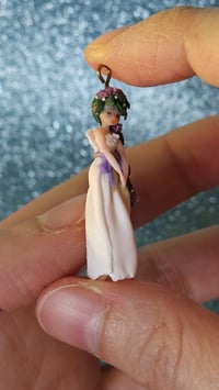 Image 3 of Viola
