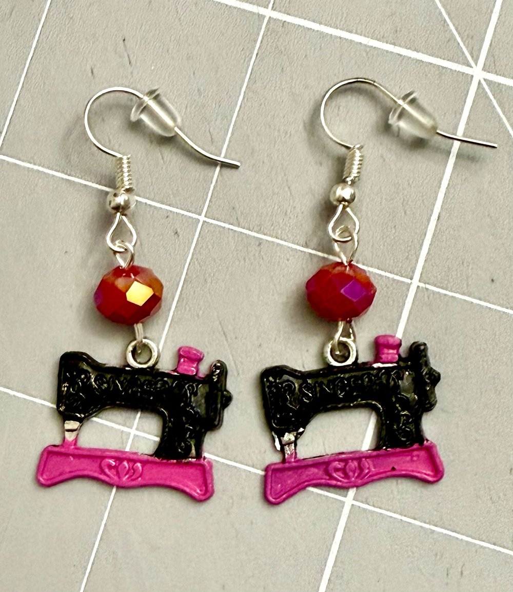 Image of Featherweight Sewing Machine Earrings