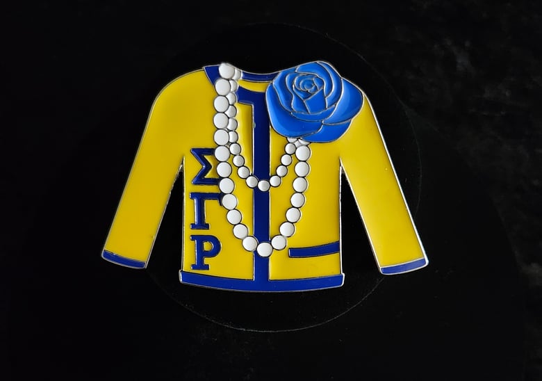 Image of Sigma Gamma Pearl Brooch