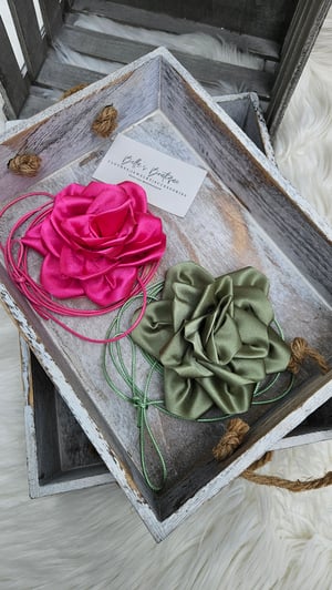 Image of Lilibet Flower Choker