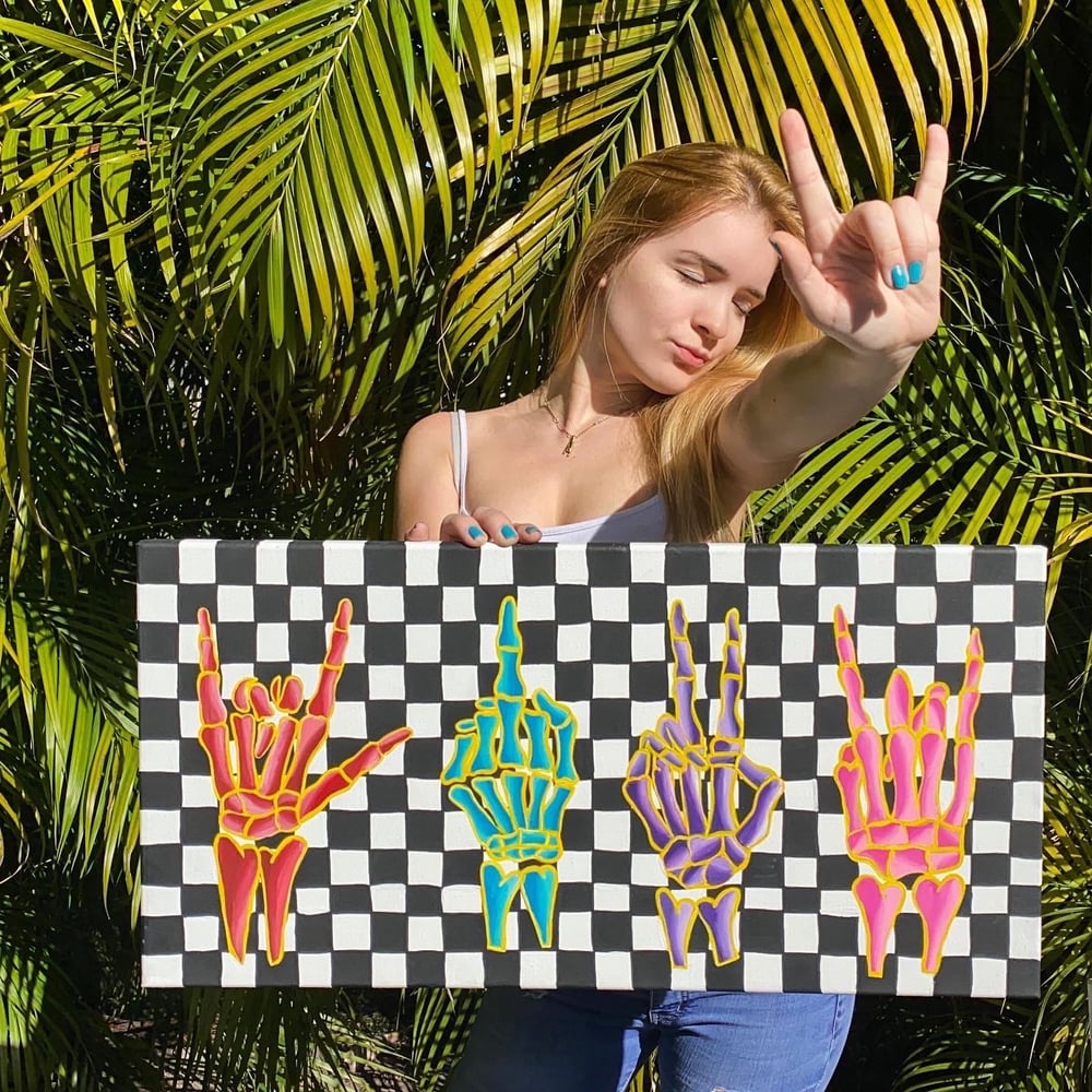 Image of Checker hands 