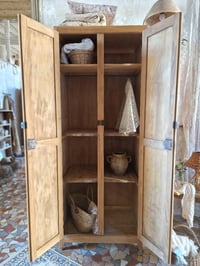 Image 2 of L'armoire parisienne