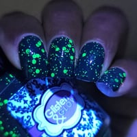 Image 22 of Glisten & Glow Witch’s Cauldron