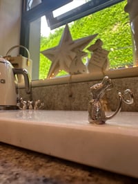 Image 2 of MARBLE CHOPPING BOARD MICE DETAIL